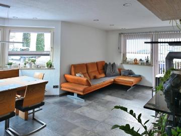 Familienglück: Helle 4 Zimmer Wohnung mit großer Terrasse 16qm in ruhiger Lage