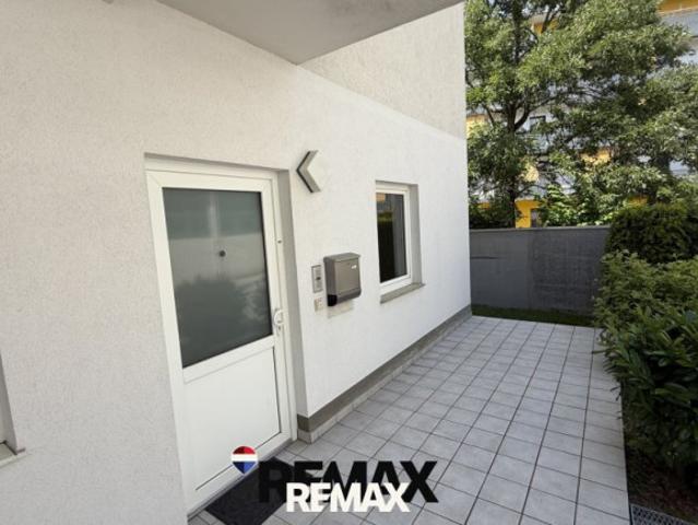 Ruhige zentrale 3 Zimmer Wohnung mit Tiefgarage und Gartennutzung