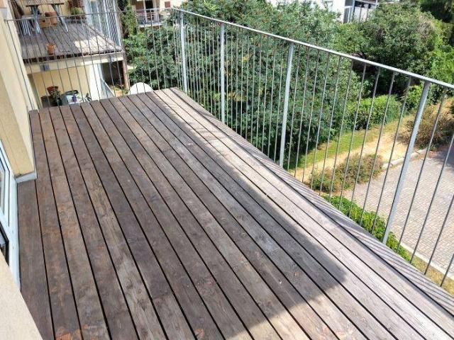 Ruhiger 2 ZIMMER NEUBAU + großer Balkon 11m² + Einbauküche + Bad mit Wanne + extra WC + Lift!