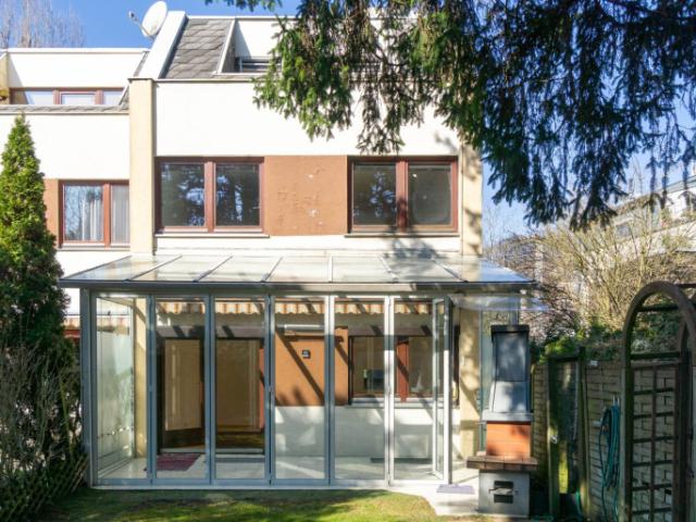 Ruhiges Eigenheim mit Garten und sonniger Terrasse – Top Anbindung Nähe Auhofcenter!