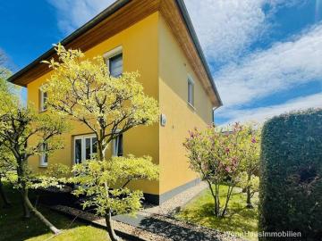 Ruhiges Einfamilienhaus mit Wintergarten und PV in Bohnsdorf