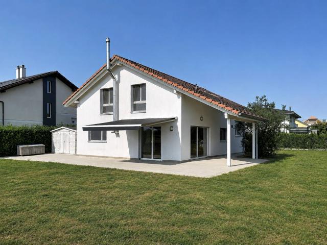 Ruhiges Familienhaus mit offenem Blick auf die Landschaft