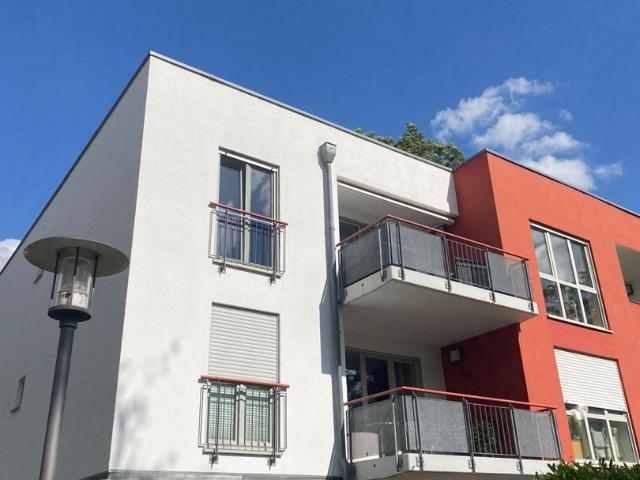 Ruhige TOP LAGE in Eschersheim · 3 Zimmer Wohnung in TOP ETAGE · SW Balkon & Tiefgarage