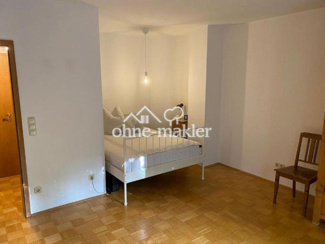 Ruhiges 1 Zimmer Apartment mit großer, uneinsehbarer Terrasse und Stellplatz