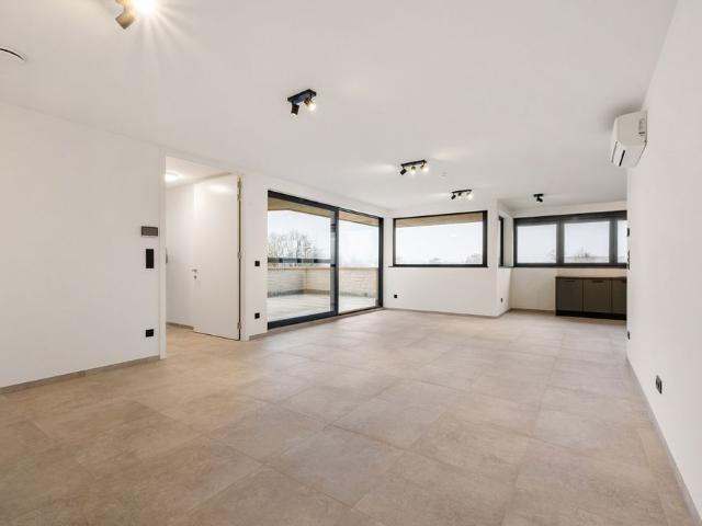 Ruim Nieuwbouw Appartement van 140 m² te Huur in Zutendaal