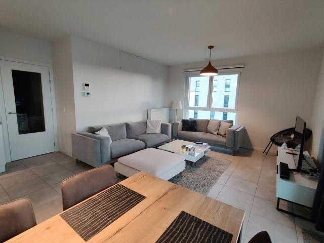 Ruim nieuwbouw appartement met ondergrondse parkeerplaats