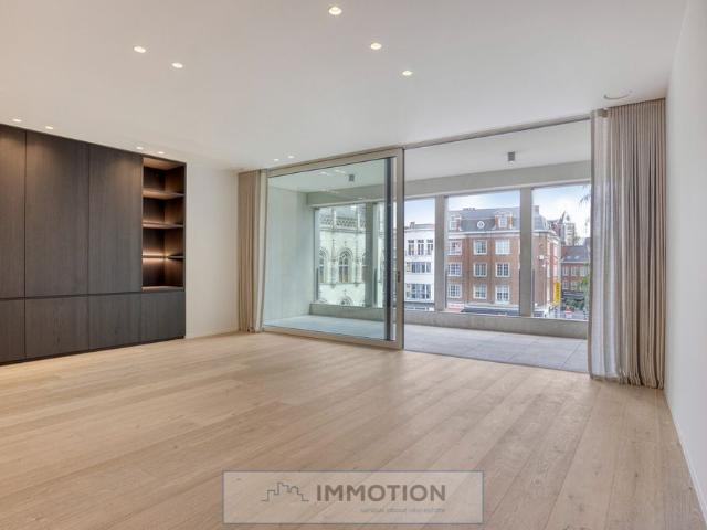 RUIM NIEUWBOUW APPARTEMENT OP TOPLOCATIE GROTE MARKT