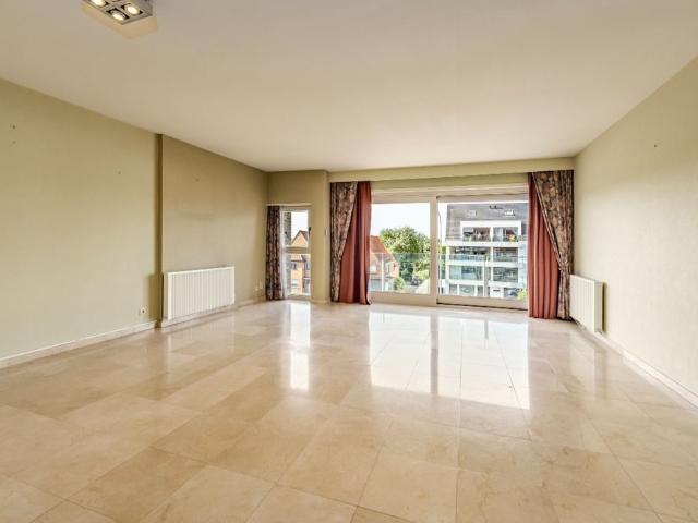 Ruim ongemeubeld appartement met 2 slaapkamers Nieuwpoort
