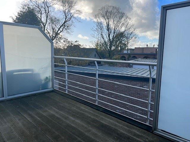Ruim appartement met 2 slaapkamers en garage