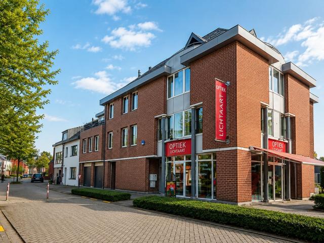 Ruim appartement met 2 slaapkamers en terras in het centrum