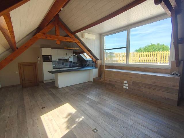 Ruim appartement met 2 slaapkamers, garage & ruim terras