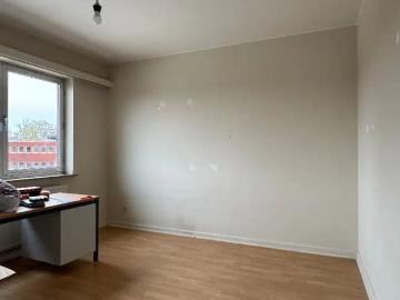 RUIM APPARTEMENT MET 2 SLAAPKAMERS IN HET CENTRUM VAN BERINGEN