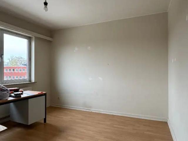 RUIM APPARTEMENT MET 2 SLAAPKAMERS IN HET CENTRUM VAN BERINGEN