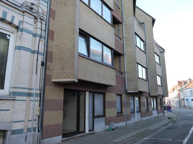 Ruim appartement met 2 slaapkamers in het centrum van Menen