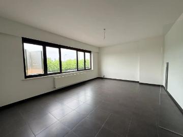 Ruim appartement met 2 slpk's en bew. opp. van 92 m² op centrale ligging te Lier!