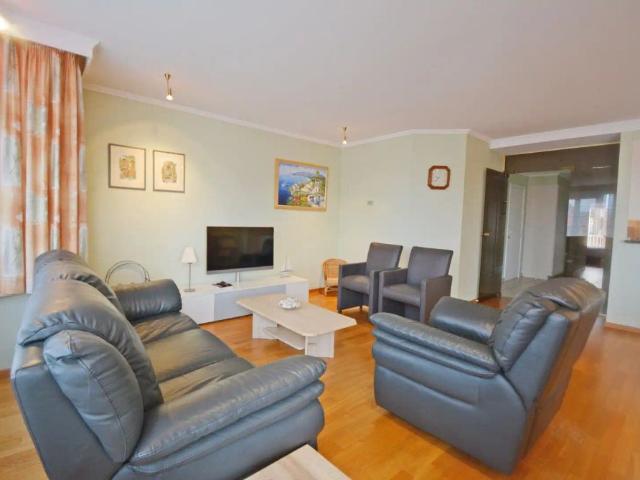 Ruim appartement met 3 slaapkamers op wandelafstand van het strand