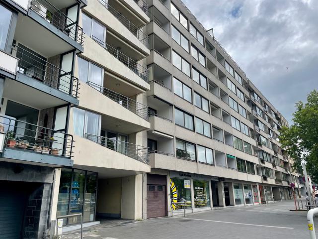Ruim appartement met 3 slaapkamers – centrum Genk Shopping 1