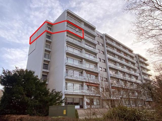 RUIM Appartement met 3 slaapkamers en garage