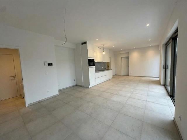 Ruim appartement met tuin en één slaapkamer
