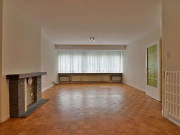 Ruim appartement met uniek zicht op stadspark en Brusselse Poort