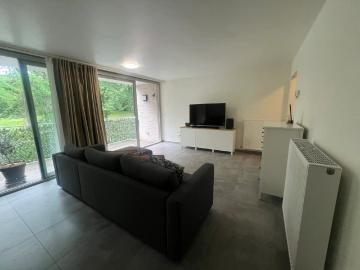 Ruim appartement met uniek groen uitzicht in hartje Genk