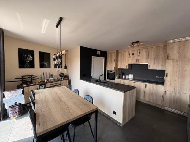 Ruim appartement met zuidgericht terras in Ninove