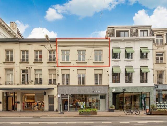 Ruim appartement met aangenaam terras te huur in Antwerpen