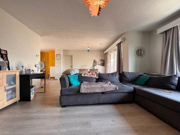 Ruim appartement met drie kamers en terras