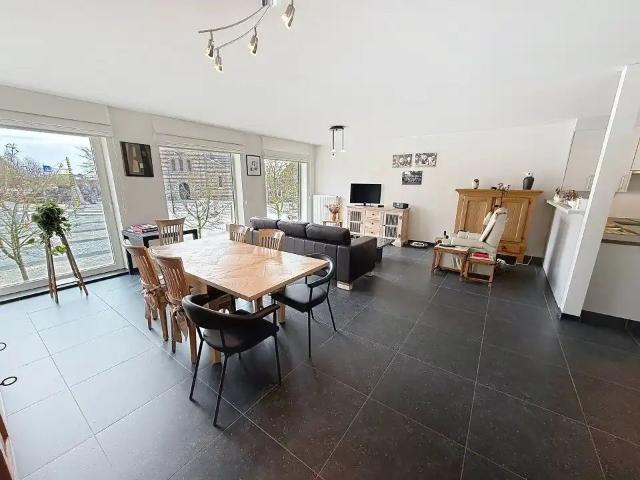 Ruim appartement met garage in het centrum van Passendale
