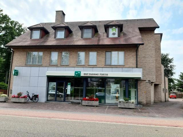 Ruim appartement op de 2de verdieping te Achel