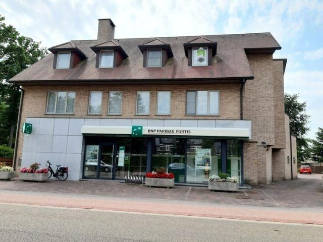 Ruim appartement op de 2de verdieping te Achel