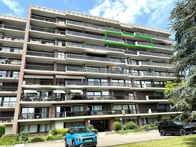 Ruim appartement in centrum Ronse!