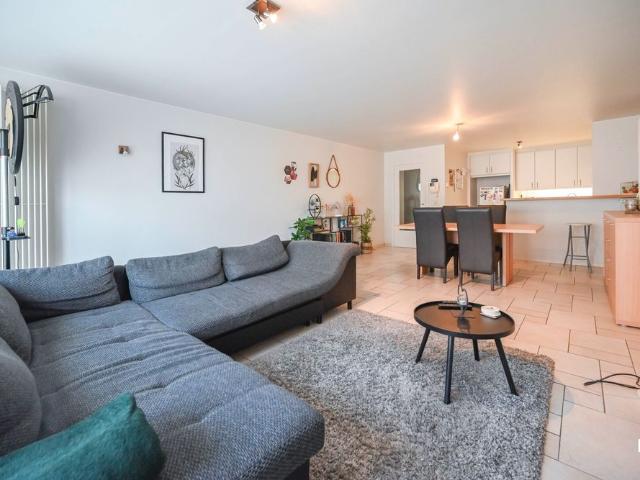 Ruim appartement in het centrum van Oostrozebeke