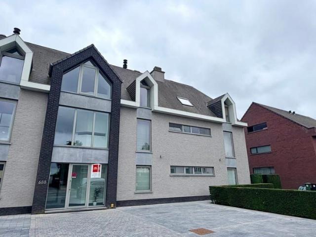 Ruim appartement TE HUUR met groot terras en prachtig uitzic