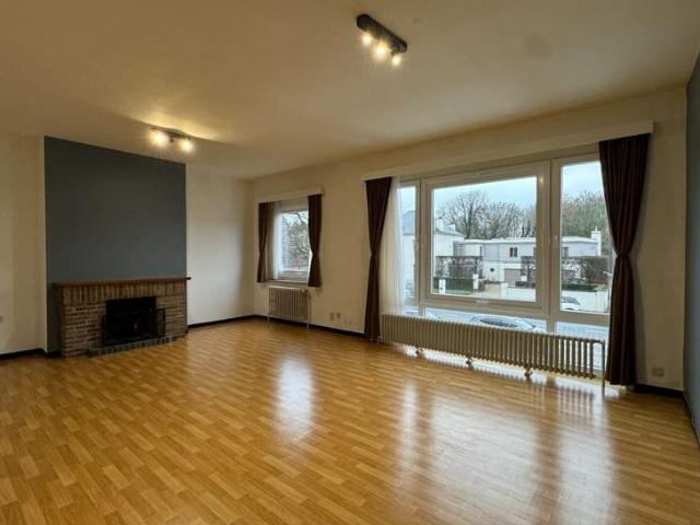 Ruim appartement 150 m² op de eerste verdieping