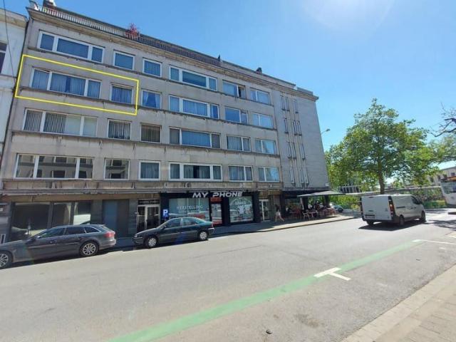 RUIM APPARTEMENT / 92m² / 2 SLPK / NABIJ STATION KORTRIJK