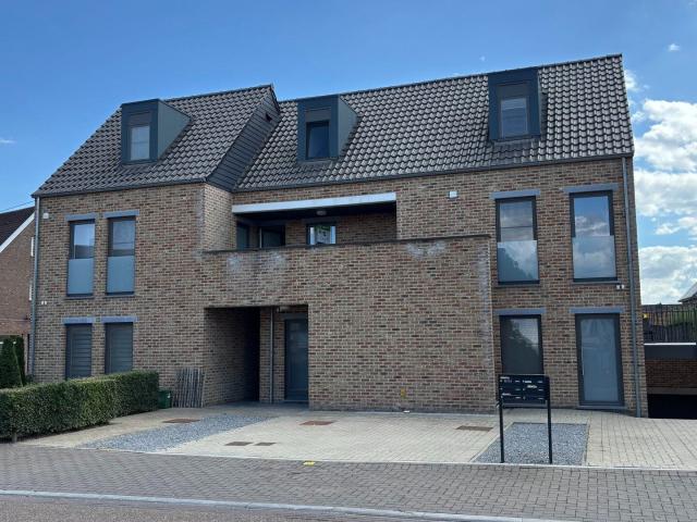 Ruim duplex app. met zonnig terras
