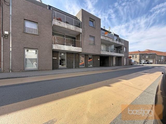 Ruim duplex appartement te huur in Marke