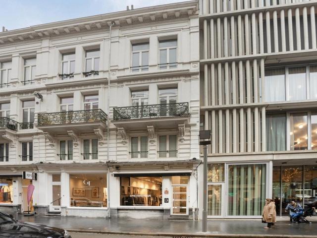 Ruim duplex appartement te midden van de Stad