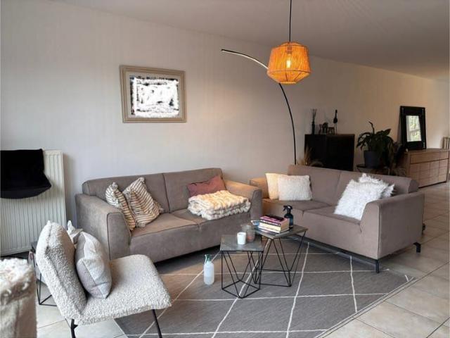 Ruim duplex appartement met 3 slaapkamers