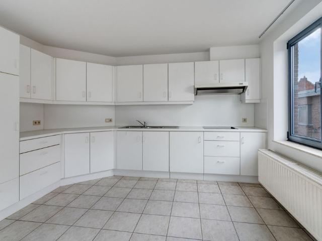 Ruim duplex appartement met 3 slaapkamers