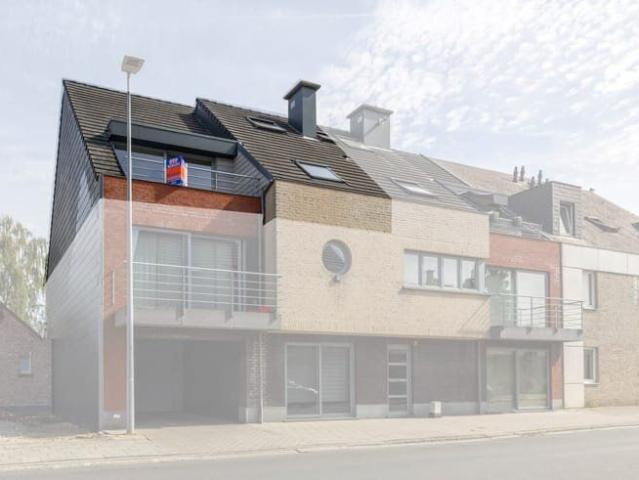 Ruim duplex appartement met 2 slk en zonneterras en garage