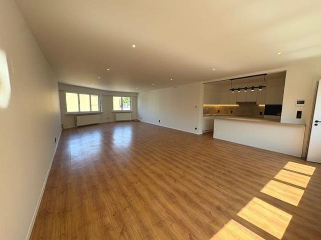 Ruim duplex appartement met groot terras