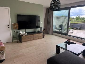Ruim duplex appartement met terras