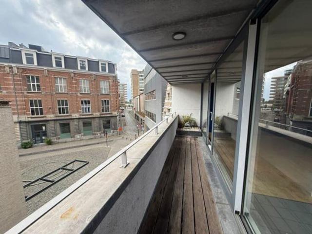 Ruim duplex appartement met terras