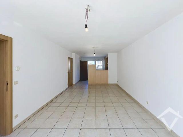 Ruim duplex appartement met zonnig terras in centrum Koekelare