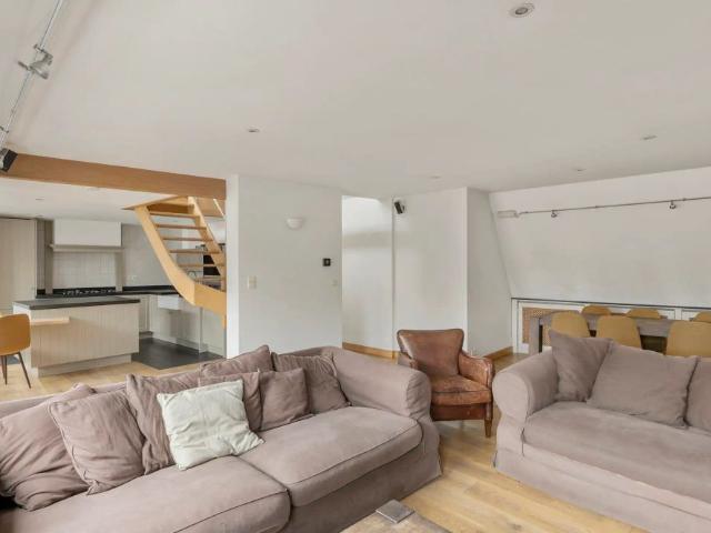 Ruim duplexappartement met dakterras in hartje Antwerpen