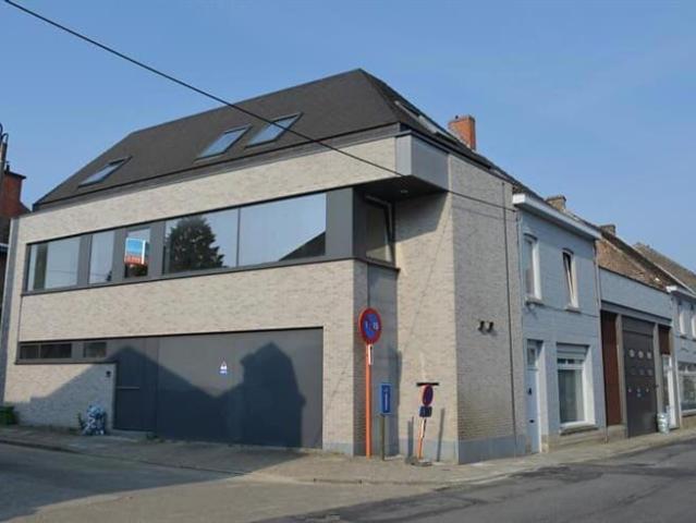 Ruim duplexappartement te huur in Lede