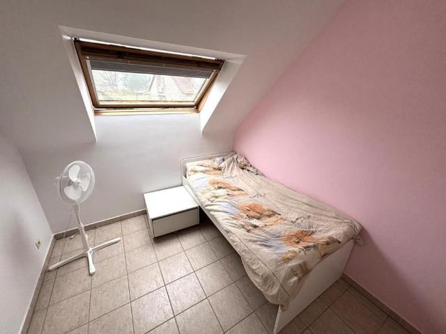 Ruim dakappartement met 3 slaapkamers en garage!
