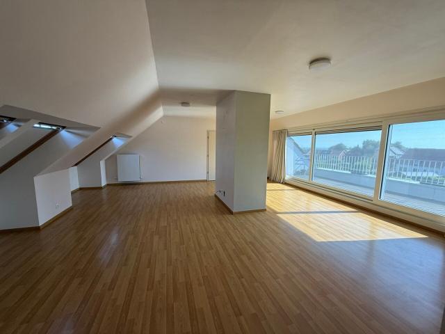 Ruim dakappartement in het centrum van Tielt